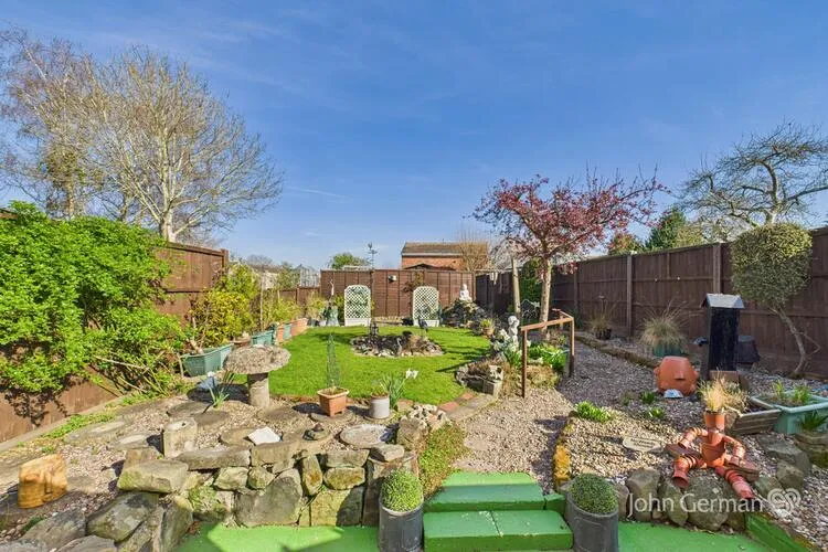 2 bedroom End of terrace house in Burton-On-Trent