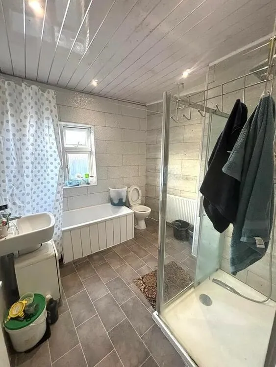 2 bedroom End of terrace house in Leicester