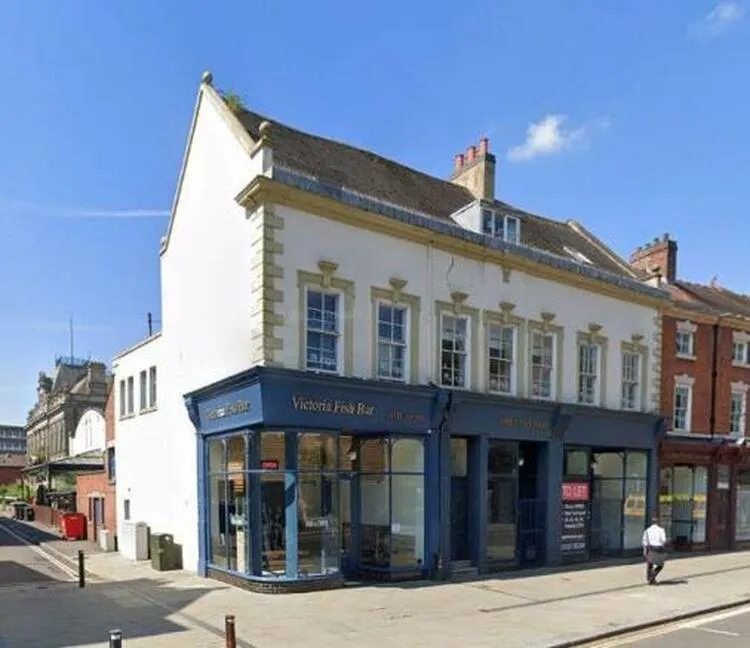 8 bedroom End of terrace house in Derby