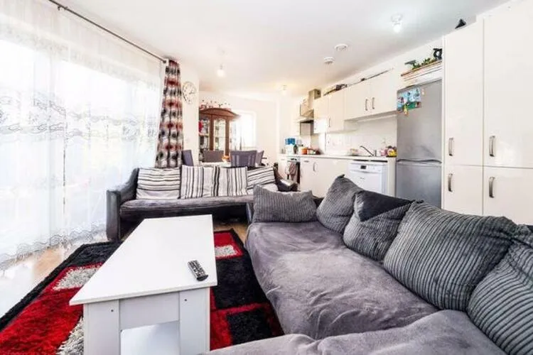 2 bedroom Flat in Romford