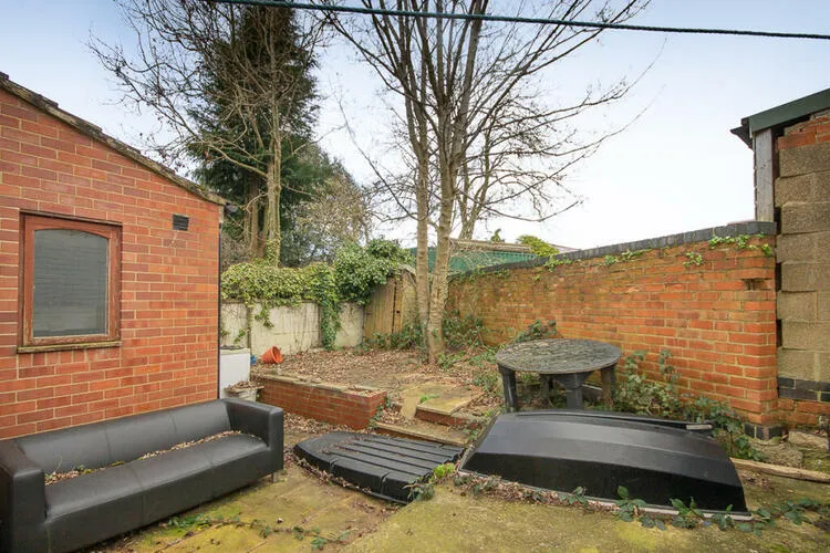 2 bedroom Semi-detached house in Derby