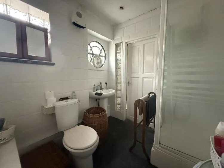 3 bedroom Semi-detached house in Nottingham