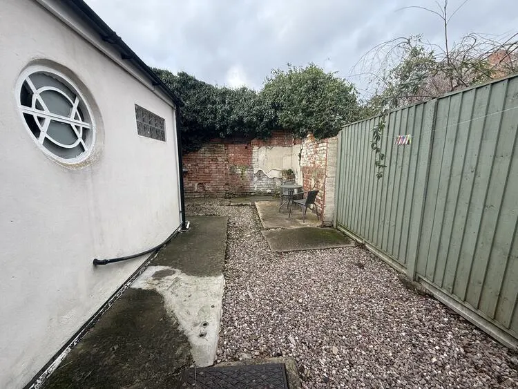 3 bedroom Semi-detached house in Nottingham