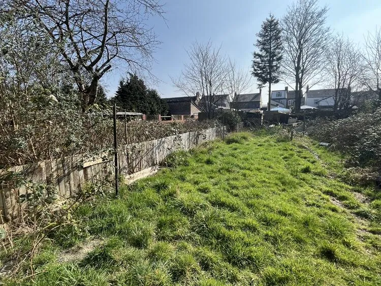 2 bedroom Terraced House in Burton-On-Trent