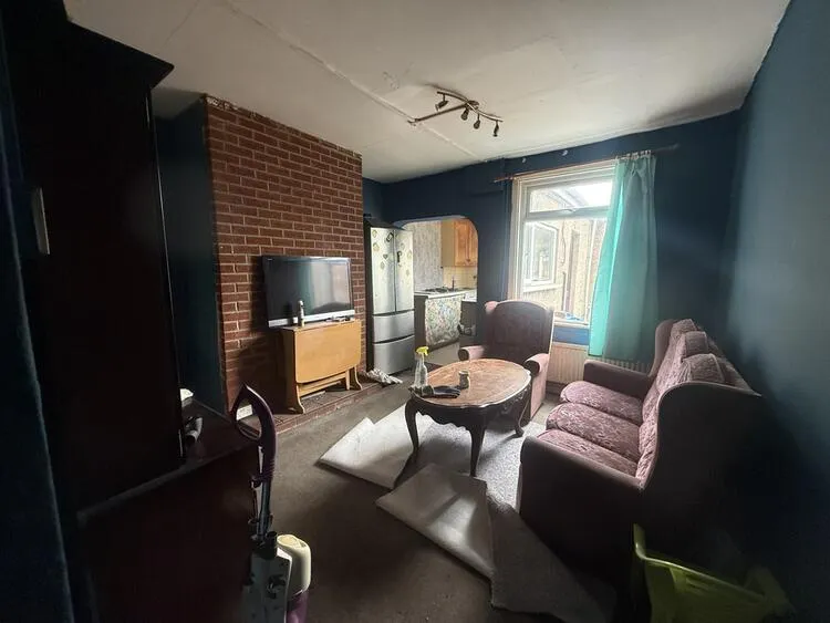 3 bedroom Terraced House in Sutton-In-Ashfield