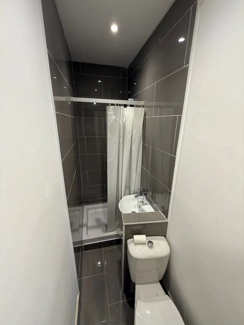 194 Harborne Lane Selly Oak, Birmingham, West Midlands, B29 6TQ