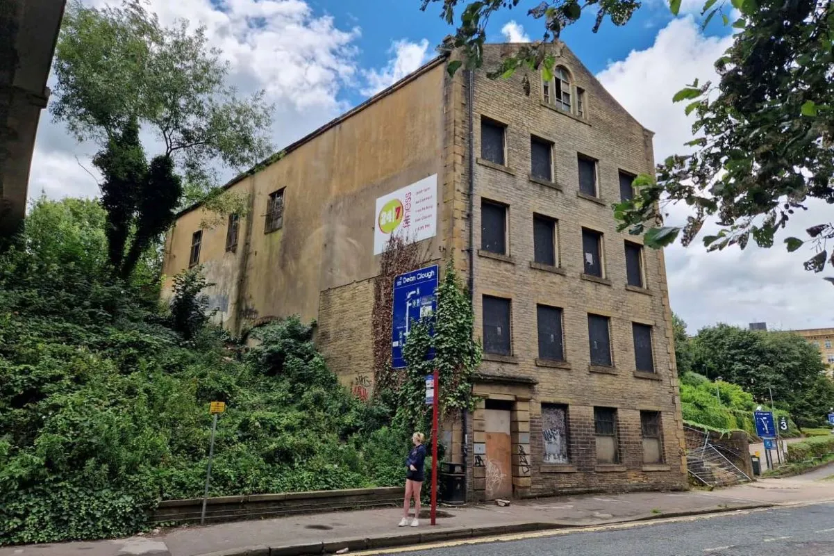 Marshalls Mill Dean Clough Mills, Halifax, West Yorkshire, HX1 1XQ