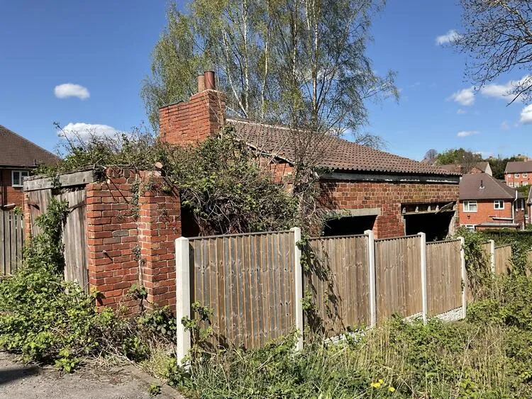 Land in Chesterfield