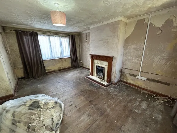 3 bedroom Semi-detached house in Stoke-On-Trent