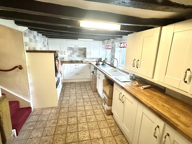 4 bedroom Semi-detached house in Derby