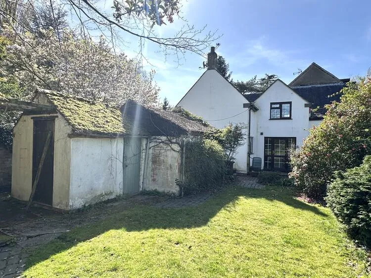 4 bedroom Semi-detached house in Derby