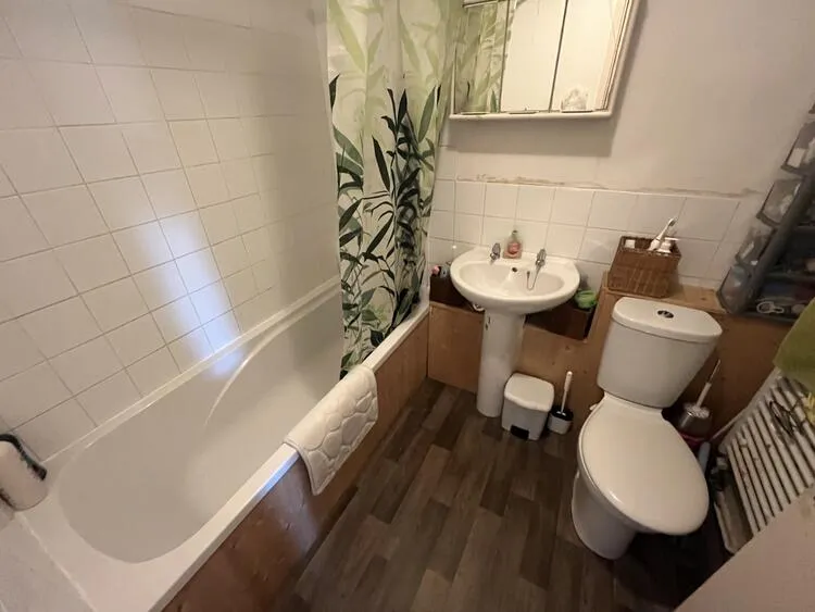 2 bedroom Flat in Burton-On-Trent