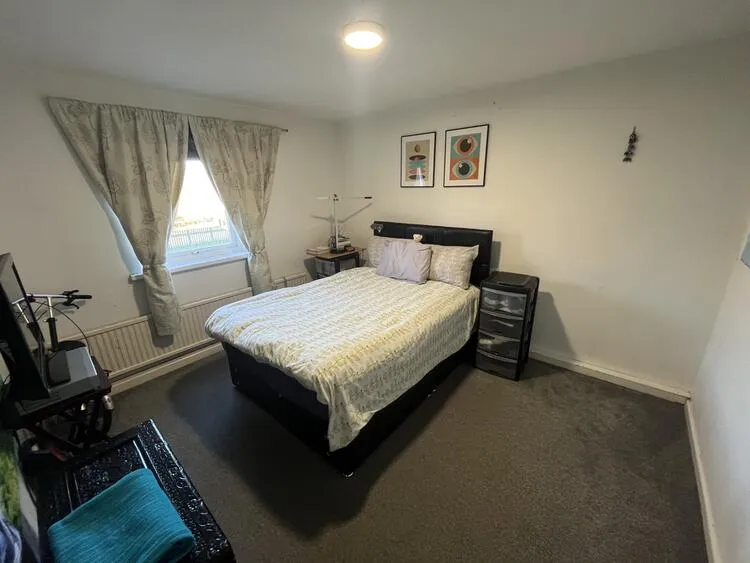 2 bedroom Flat in Burton-On-Trent
