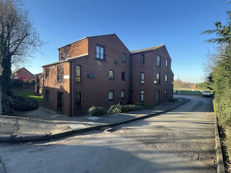2 bedroom Flat in Burton-On-Trent