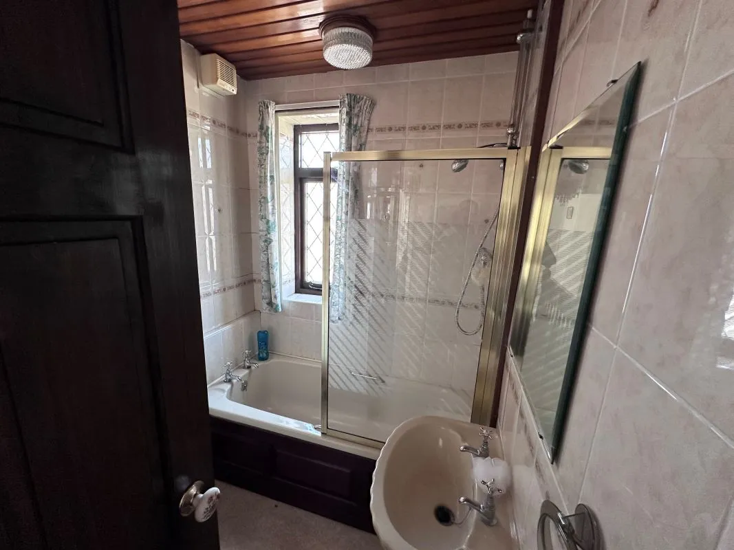 49 Handsworth Crescent, Sheffield, South Yorkshire, S9 4BN