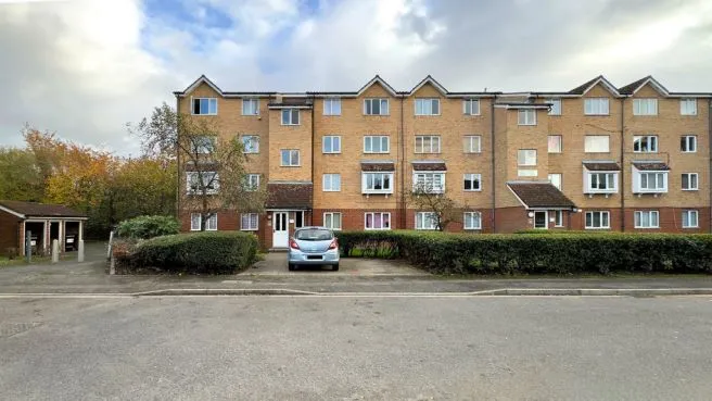 65 Chaffinch Close, Edmonton, N9 8UG
