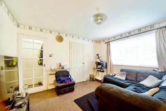65 Chaffinch Close, Edmonton, N9 8UG