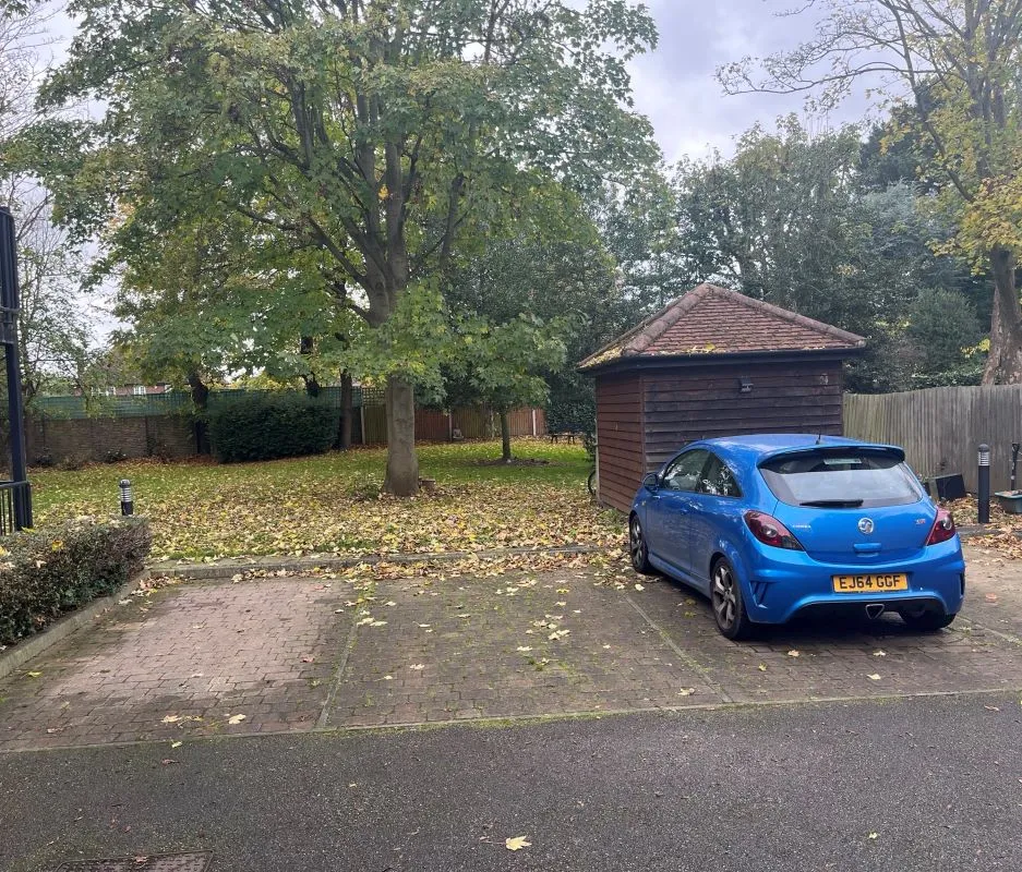 Apartment 12 Queenswood Lodge, 61a Main Road, Romford, Essex, RM2 5EH