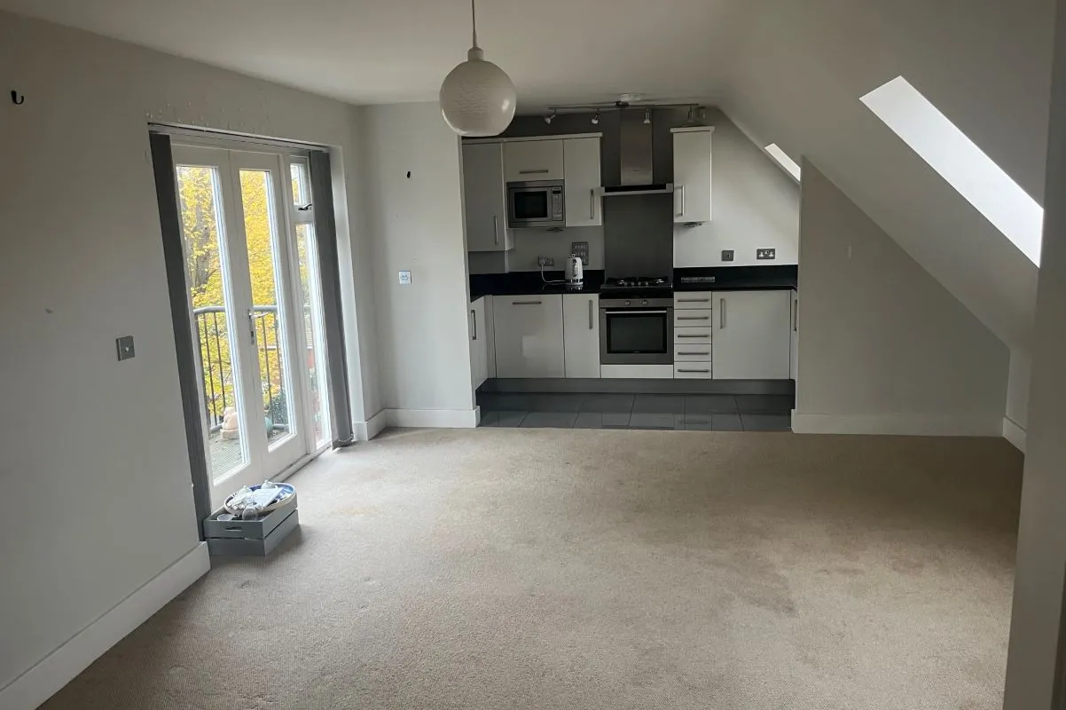 Apartment 12 Queenswood Lodge, 61a Main Road, Romford, Essex, RM2 5EH