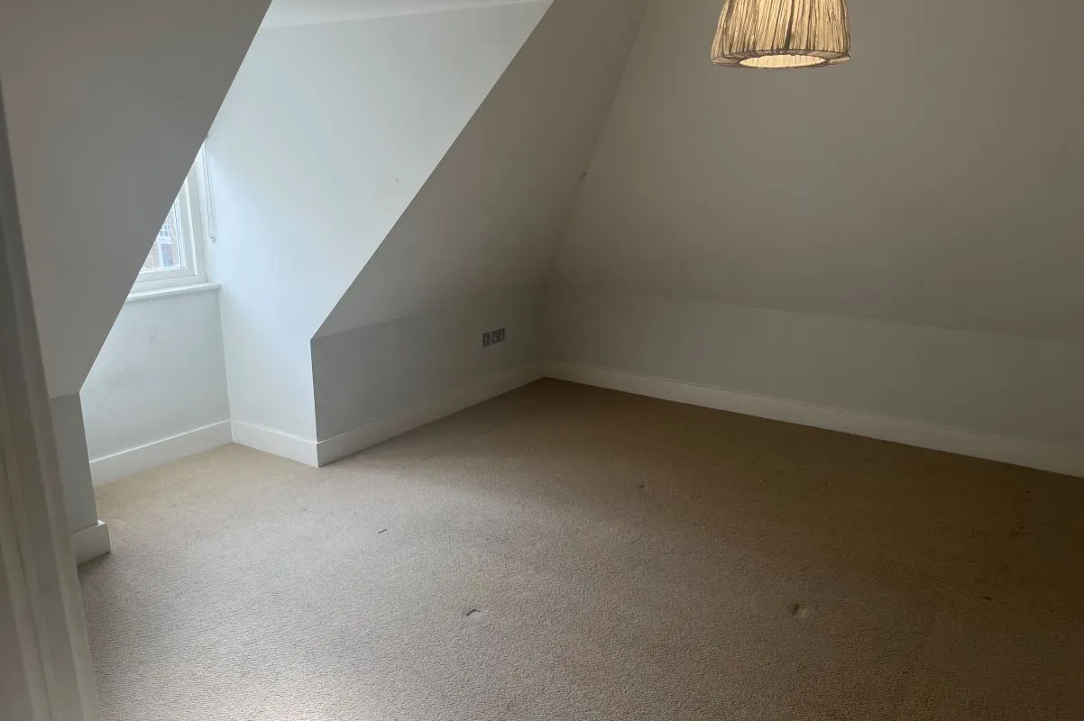 Apartment 12 Queenswood Lodge, 61a Main Road, Romford, Essex, RM2 5EH