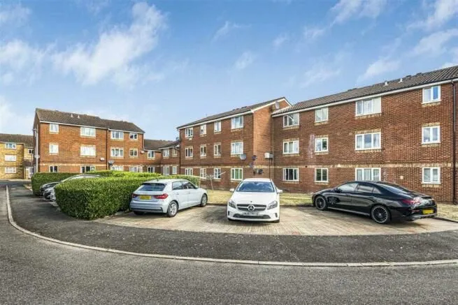 10 Liden Close, Walthamstow, London, E17 8HQ