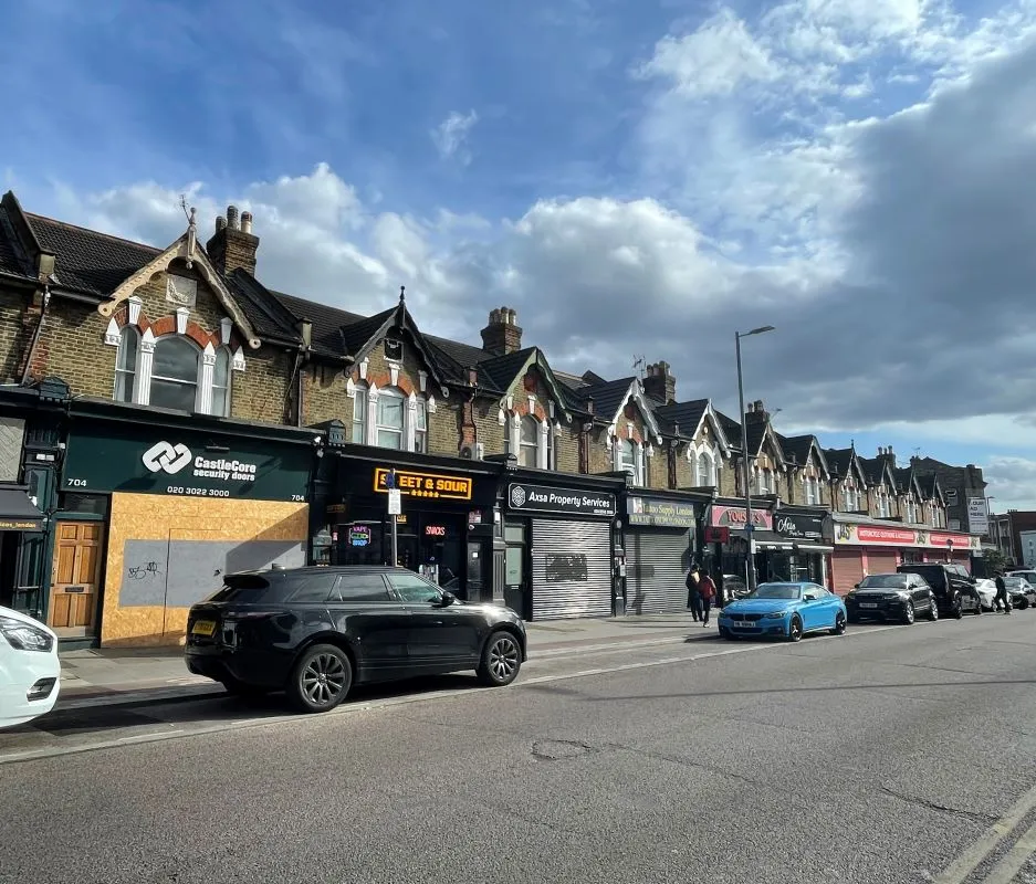 704 Lea Bridge Road & 11 Knotts Green Mews, Leyton, London, E10 6AW