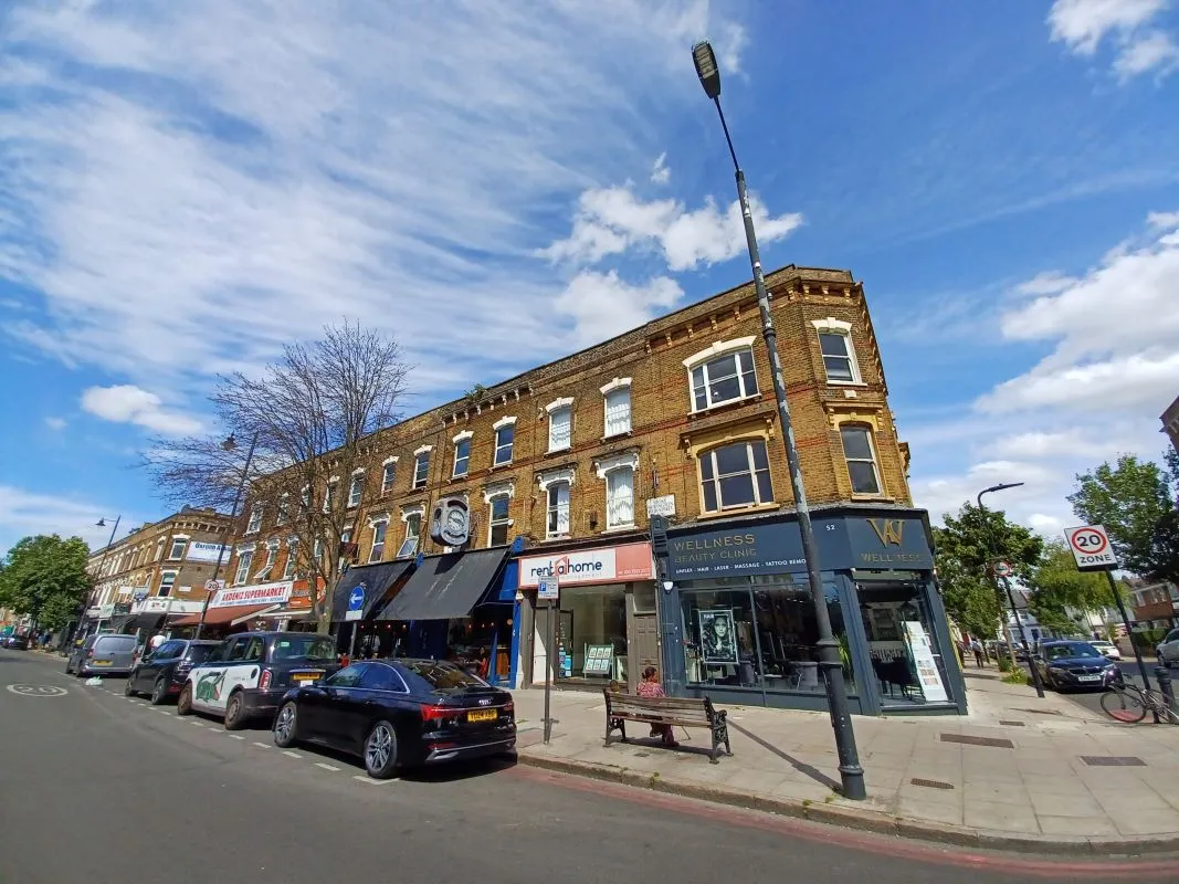 Flat 4, 54 Stoke Newington High Street, London, N16 7PB