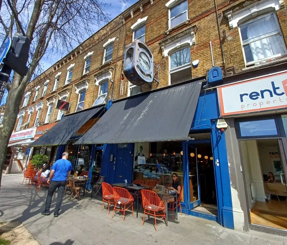 Flat 4, 54 Stoke Newington High Street, London, N16 7PB