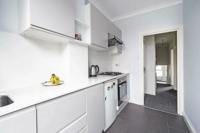 Flat 4, 54 Stoke Newington High Street, London, N16 7PB