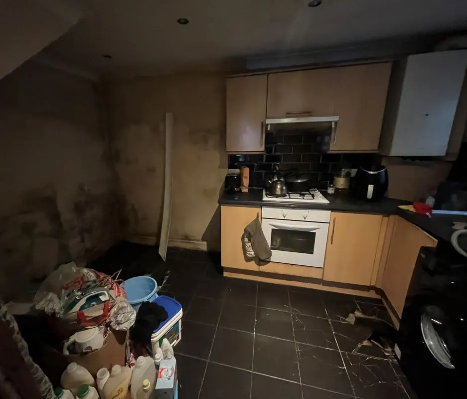 2D Barrington Road, Manor Park, London, E12 6JH