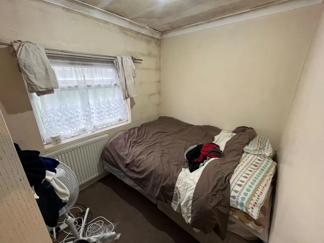 2D Barrington Road, Manor Park, London, E12 6JH