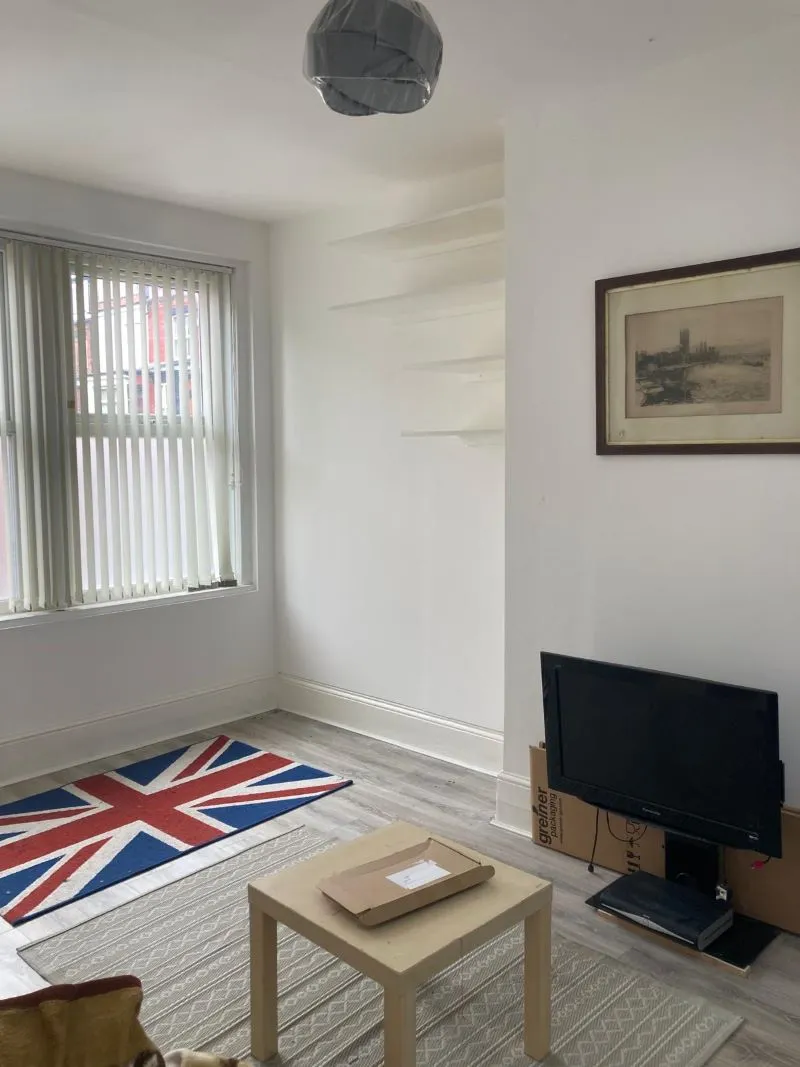 3 Trentham Place, Leeds, West Yorkshire, LS11 6HR