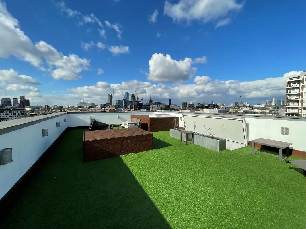 Penthouse Flat, 280 Borough High Street, London, Southwark, SE1 1JS