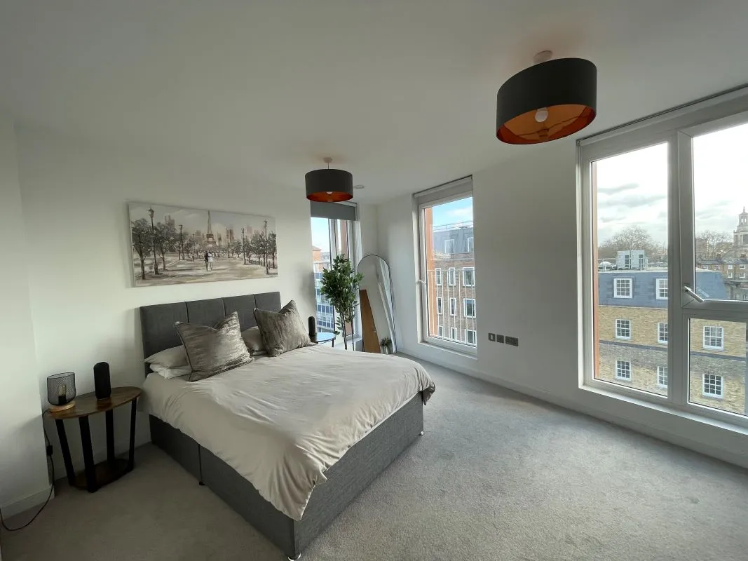 Penthouse Flat, 280 Borough High Street, London, Southwark, SE1 1JS