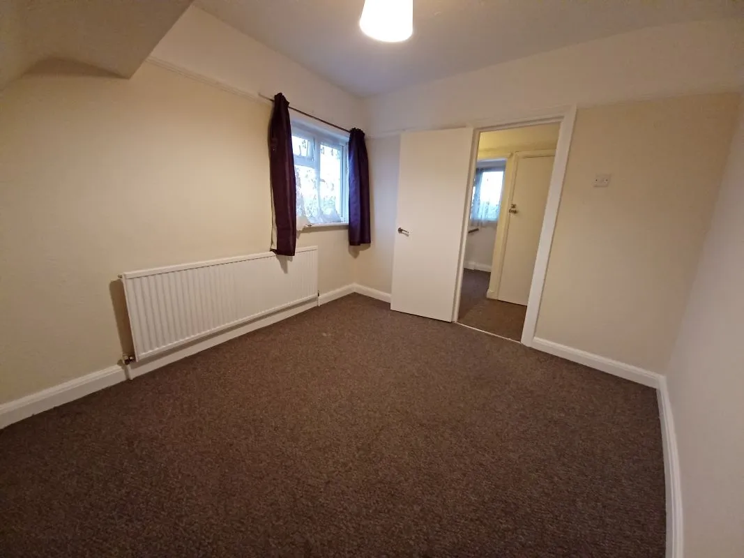 19 Hatch Lane, London, E4 6LP