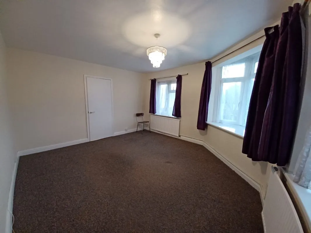19 Hatch Lane, London, E4 6LP