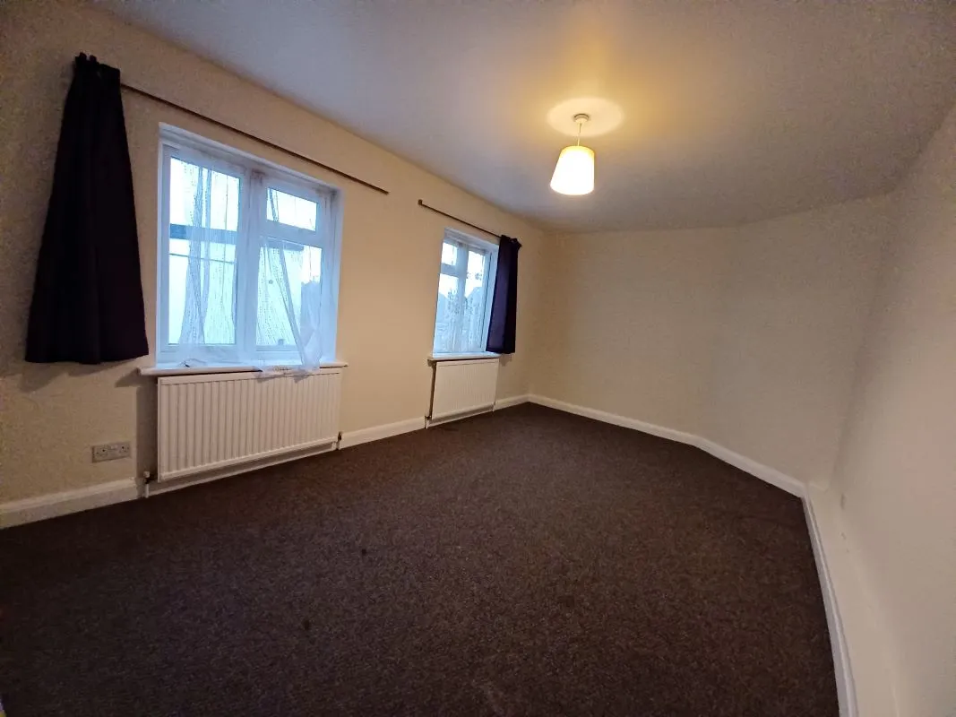 19 Hatch Lane, London, E4 6LP
