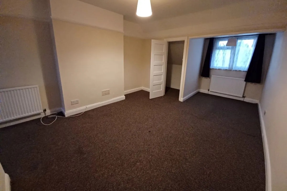 19 Hatch Lane, London, E4 6LP