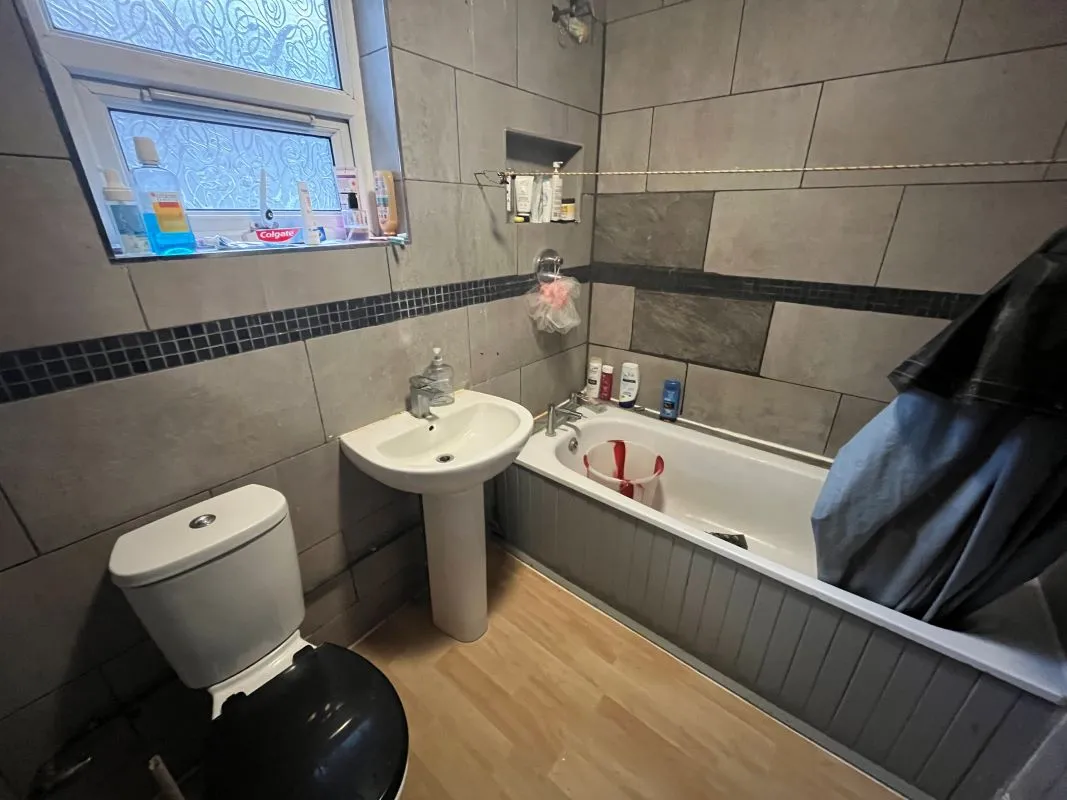 2A Beatty Road, Stoke Newington, London, N16 8EB