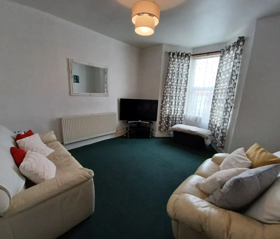 11 Hainault Street, Ilford, Essex, IG1 4EJ