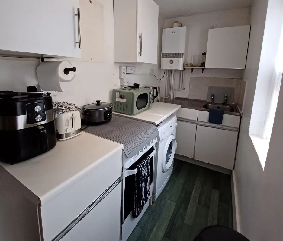 11 Hainault Street, Ilford, Essex, IG1 4EJ