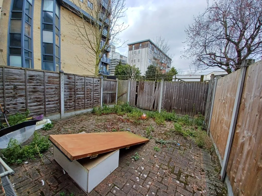 11 Hainault Street, Ilford, Essex, IG1 4EJ
