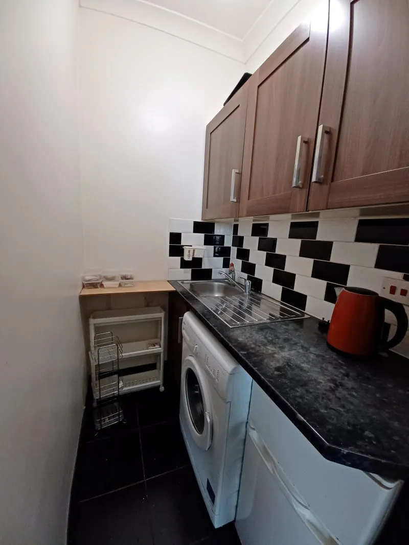 9 Scarborough Road, London, E11 4AL
