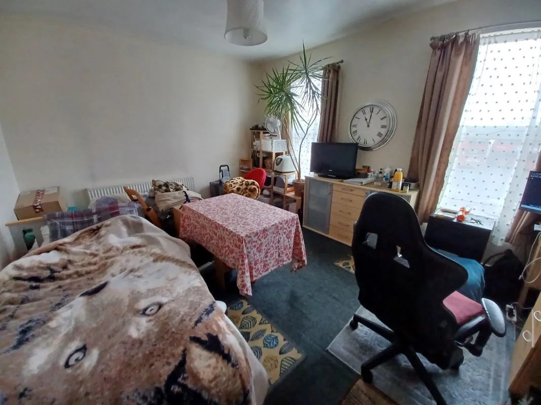 11 Hainault Street, Ilford, Essex, IG1 4EJ