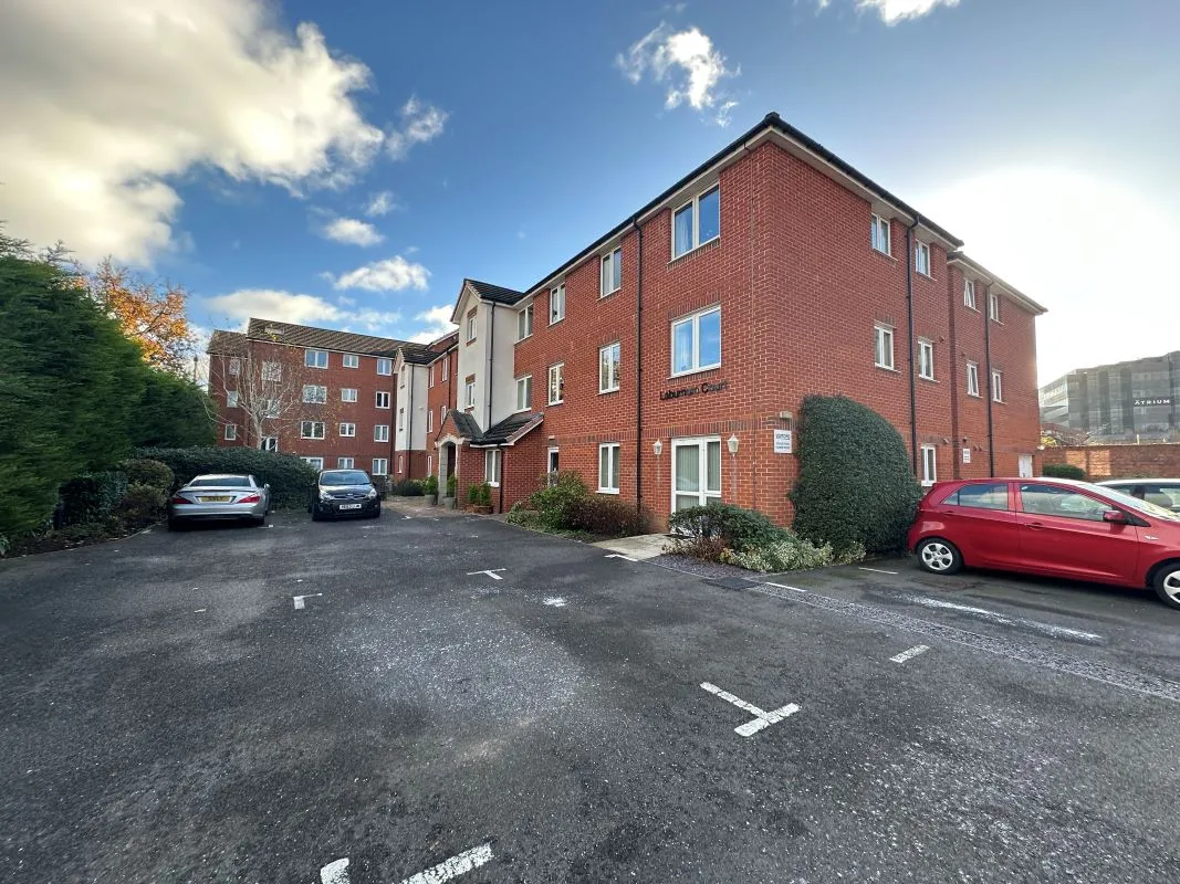 10 Laburnum Court, 9 Harefield Road, Uxbridge, Middlesex, UB8 1FQ