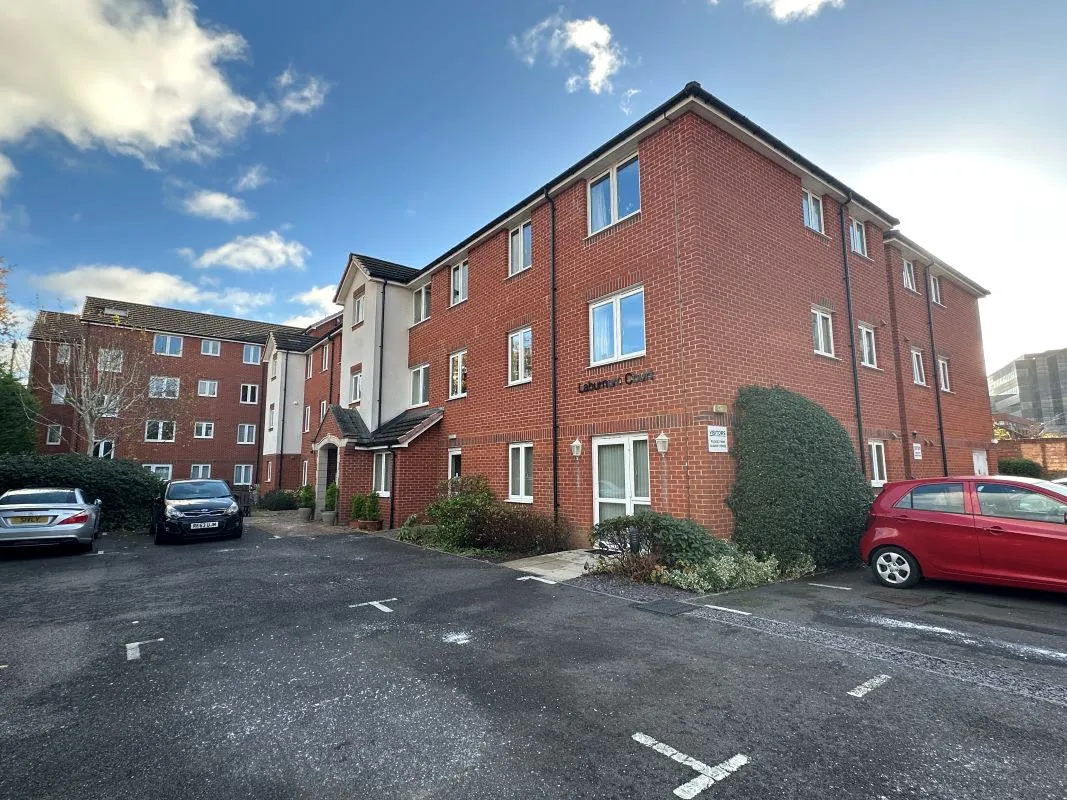 10 Laburnum Court, 9 Harefield Road, Uxbridge, Middlesex, UB8 1FQ