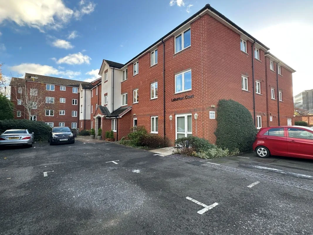 10 Laburnum Court, 9 Harefield Road, Uxbridge, Middlesex, UB8 1FQ