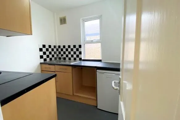 153 Forest Road, London, E17 6HE