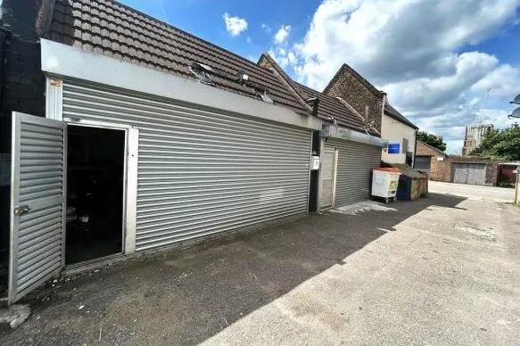 153 Forest Road, London, E17 6HE