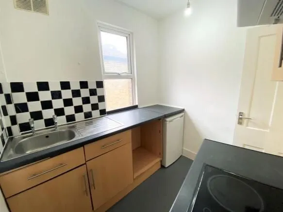 153 Forest Road, London, E17 6HE